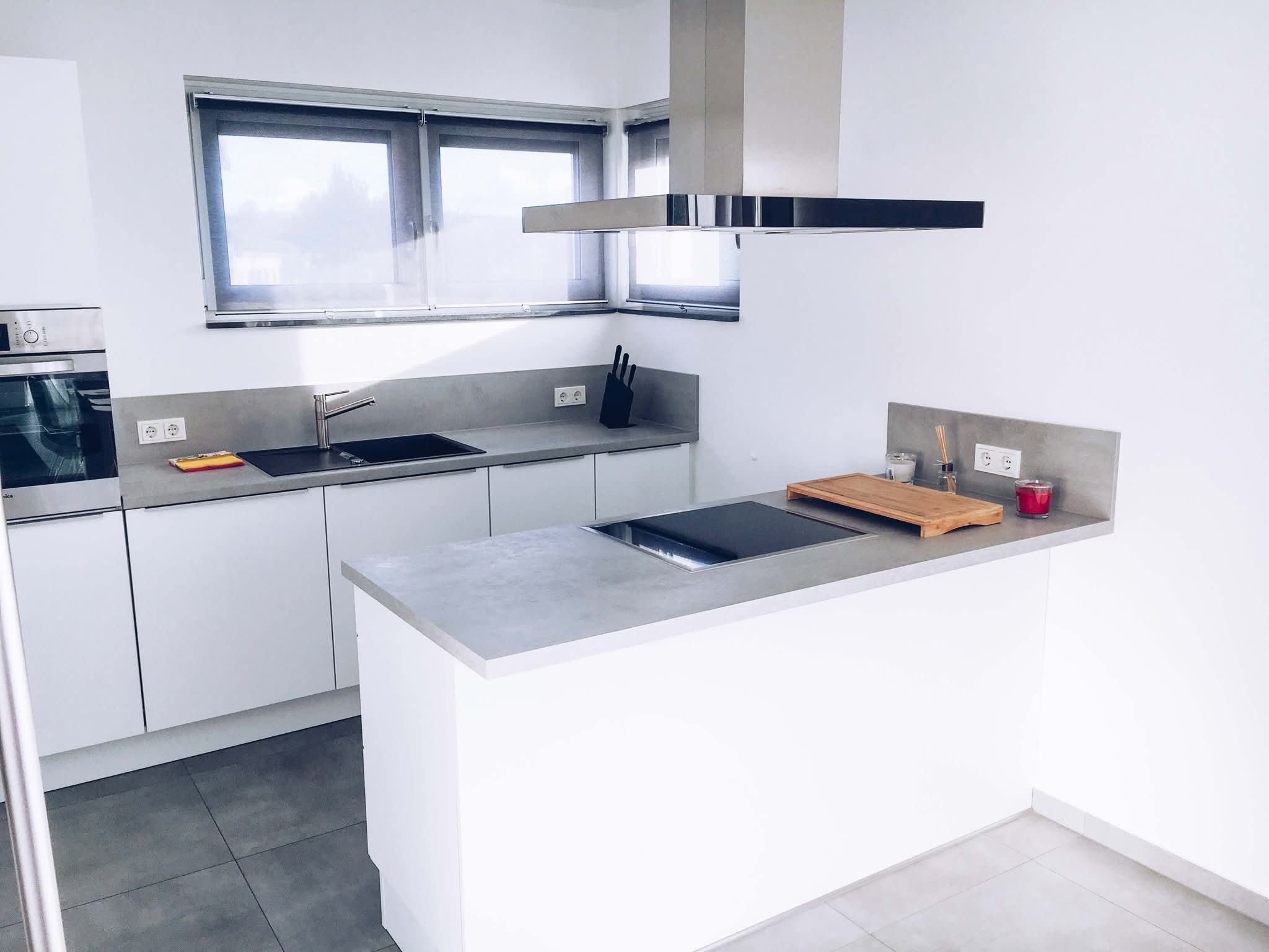 STYLISH & MOVE-IN READY 2 BR APT