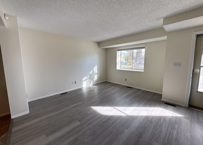 AVAILABLE FOR IMMEDIATE OCCUPANCY is a 2 BEDROOM, 2.5 BATHROOM townhome in the CHEYENNE AUTUMN townhome complex of southwest Colorado Springs, located at 965 LONDON GREEN WAY 80906.