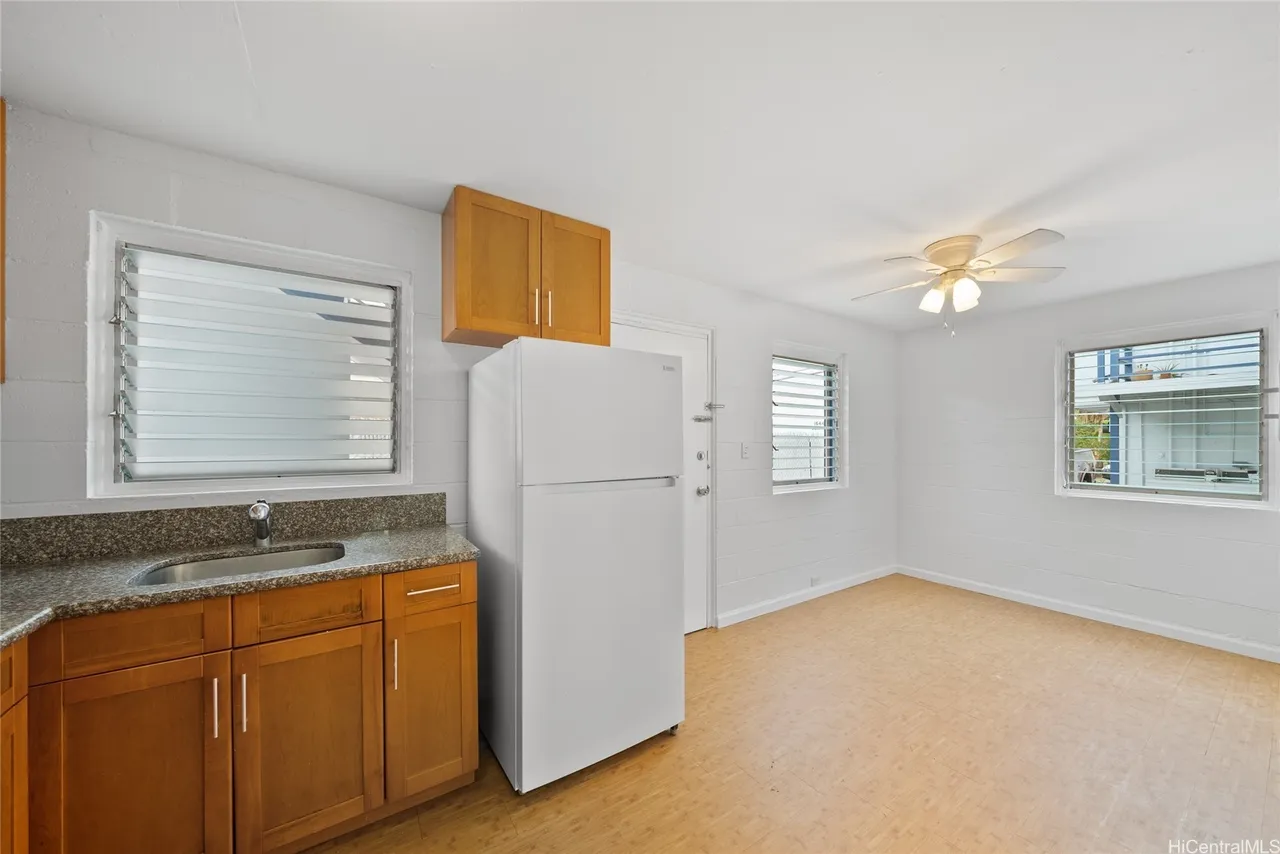 just minutes from Downtown Honolulu